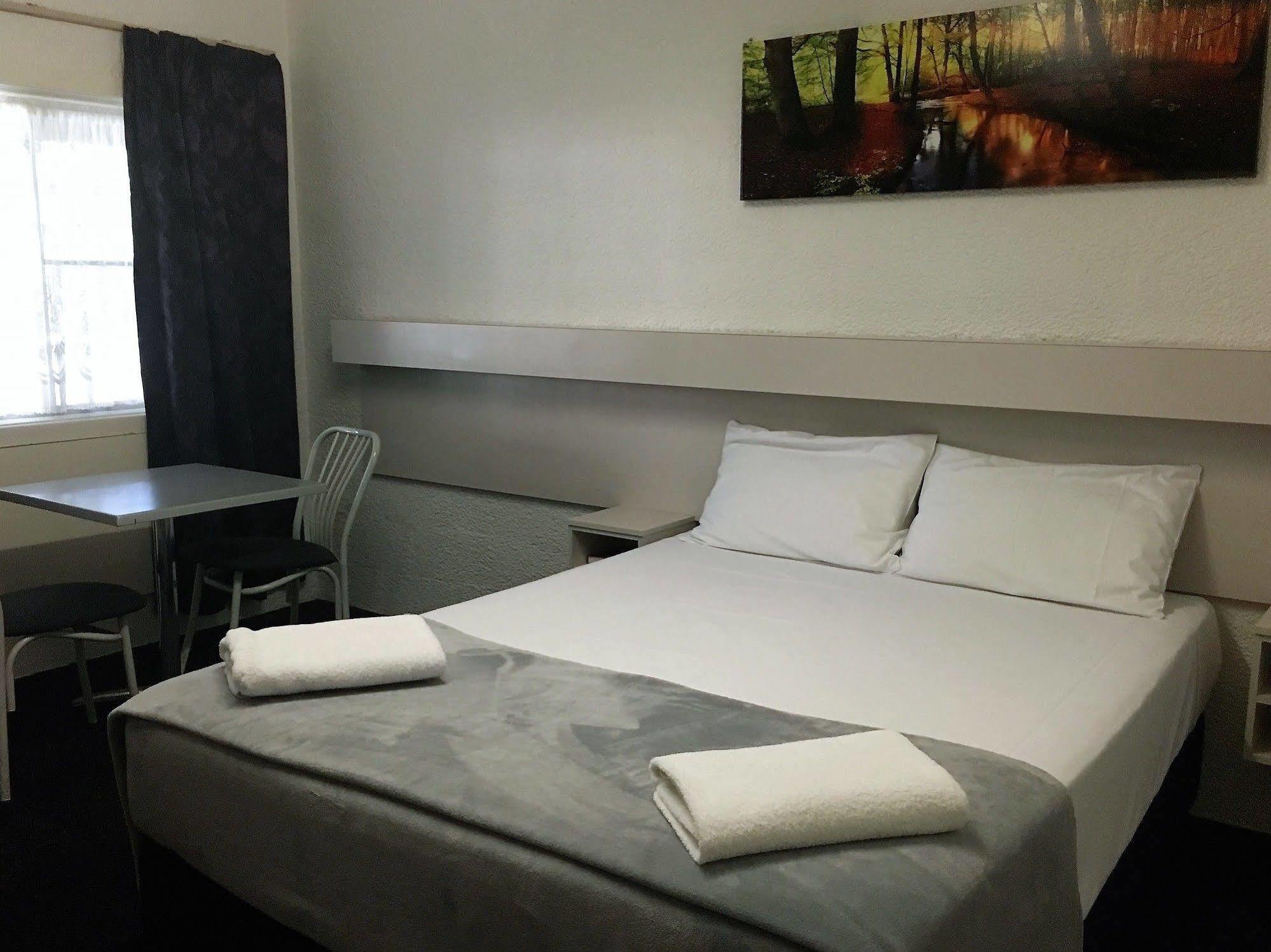 Balonne River Motor Inn Saint George Dış mekan fotoğraf